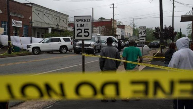 Cuatro muertos y varios heridos en tiroteo en una fiesta de cumpleaños en EEUU