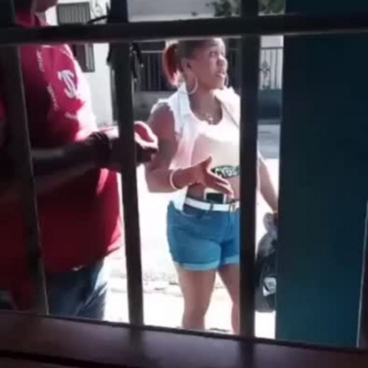 Mujer denuncia amenazas por parte de expareja de su esposo