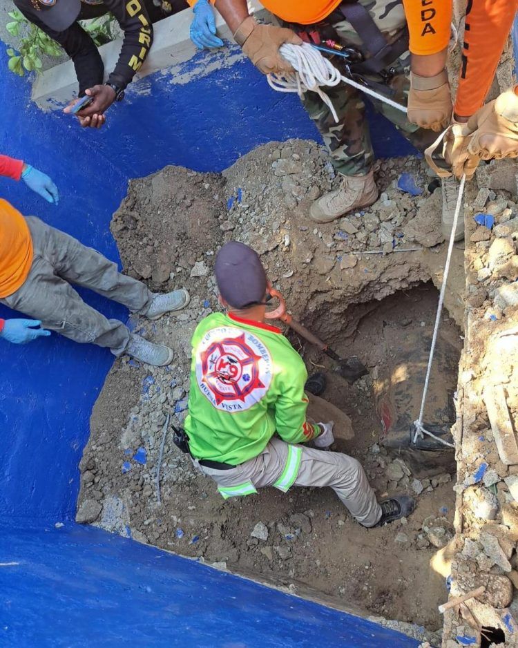 Encuentran cuerpo de un hombre enterrado dentro de una maleta en La Vega