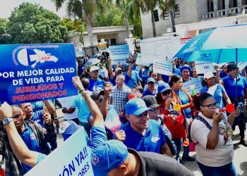 Ministerio de Educación dice “ADP ha tirado al zafacón RD$1,500 millones”