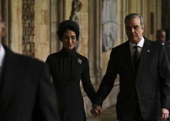 Así lució la pareja presidencial dominicana en coronación de Carlos III