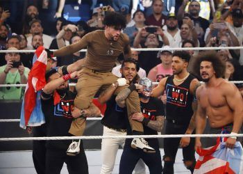 Con arañazos y hematomas, así quedó Bad Bunny tras pelea en WWE