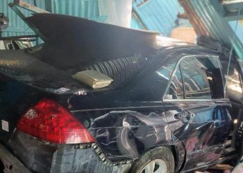 Vehículo se estrella contra vivienda y mata a dos personas en El Seibo