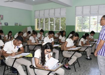 El 90% de los estudiantes asiste a las Pruebas Nacionales, asegura el Minerd