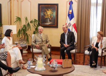 Gobierno otorga ciudadanía dominicana al escritor Mario Vargas Llosa