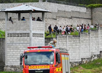 Al menos 41 mujeres muertas por motín en cárcel de Honduras