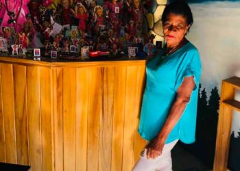 Muere mujer tras caer de una mata de aguacate en Santiago