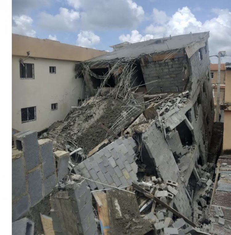 Edificio en construcción se derrumba en San Cristóbal