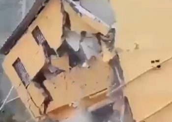 Se derrumba vivienda de dos niveles en Yamasá