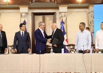 Gobierno firma acuerdo con Israel para Plan Maestro de Gestión del Agua