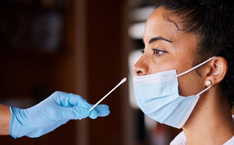 Neumólogos llaman a retomar el uso de mascarillas ante aumento de Covid-19