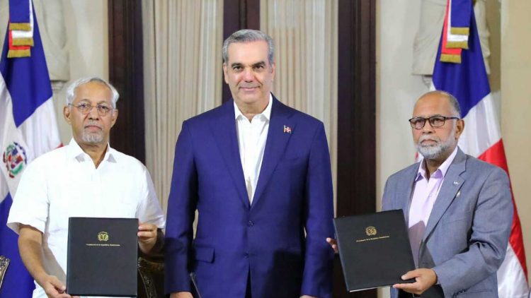 Minerd y ADP firman acuerdo para mejorar calidad de la educación dominicana