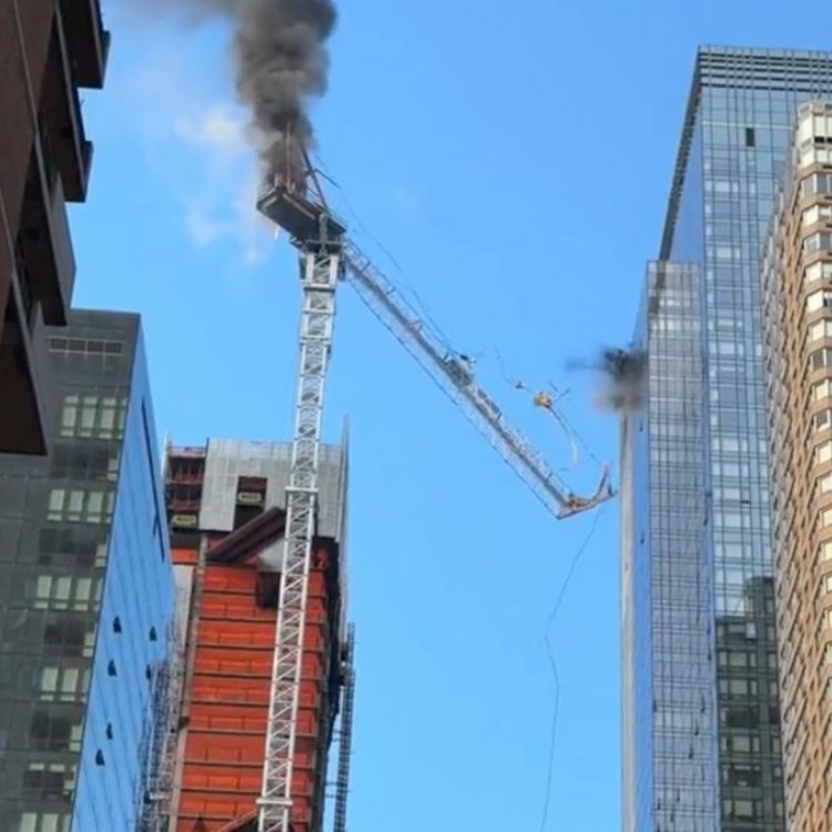 Al menos seis heridos tras el colapso de una grúa en Nueva York