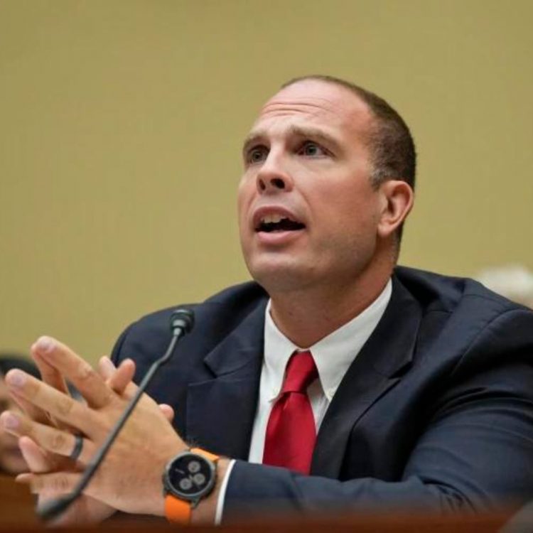 EE.UU. tiene un programa secreto sobre OVNIS, asegura un exfuncionario