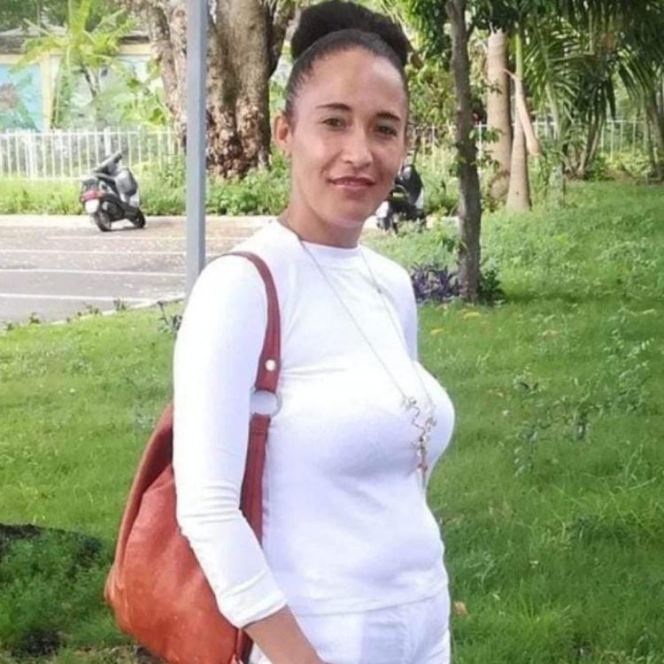 Hallan mujer ahorcada dentro de su residencia en San Pedro de Macorís