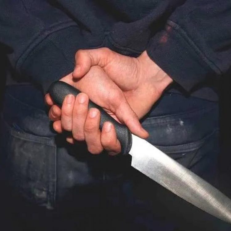 Un hombre mata a otro de varias puñaladas durante discusión en Santiago Oeste