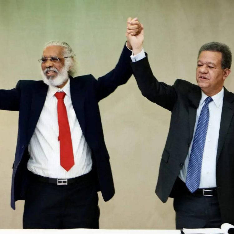 Tras años descalificando a Leonel, Juan Hubieres pacta alianza con la Fuerza del Pueblo