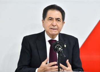 Senador de Peravia desmiente rumores de salida del PRM