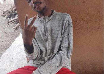 Joven es acusado de matar a su madre de un machetazo en Azua