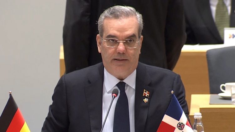 República Dominicana no puede cansarse del tema haitiano, asegura Luis Abinader