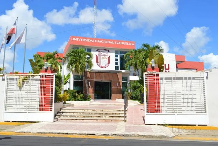 Estudiantes de la UNEV denuncian aumento de un 100% en pagos de inscripción y mensualidad