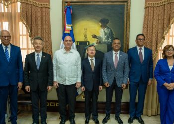 RD recibe donación de China para fortalecer el Sistema 9-1-1