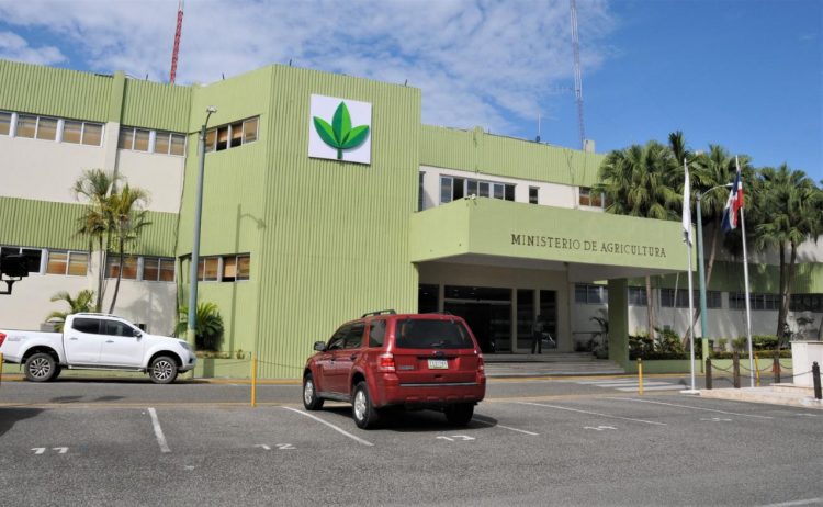 Aplazan conocimiento de coerción contra acusados de desfalco en Ministerio de Agricultura
