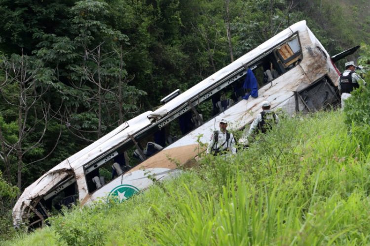 Accidente de autobús en México deja al menos 18 muertos, incluyendo dominicanos"