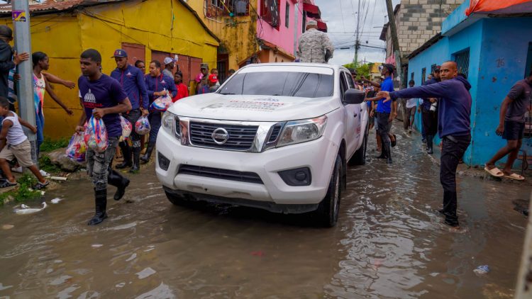 Plan Social mantiene operativos en zonas afectadas por tormenta Franklin