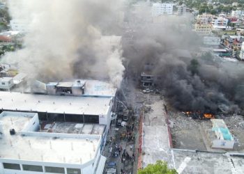 MP asegura en marzo ocurrió un fuego en empresa Vidal Plast en San Cristóbal