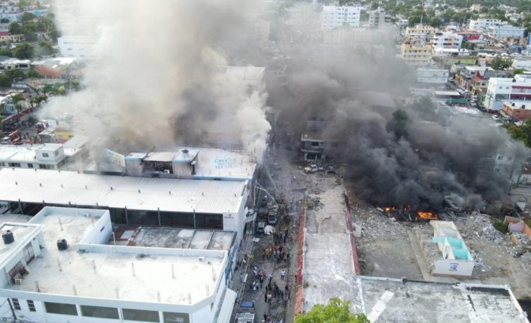 MP asegura en marzo ocurrió un fuego en empresa Vidal Plast en San Cristóbal