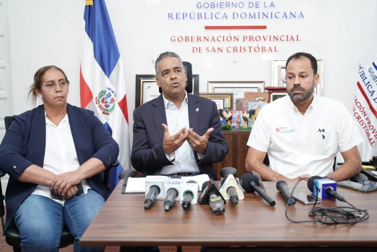 Gobierno inicia entrega de ayuda económica a familiares de víctimas en explosión en San Cristóbal