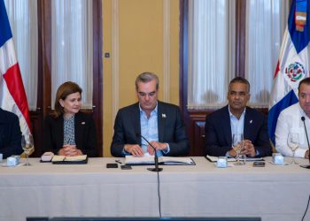 Gobierno declara día no laborable desde el mediodía de este martes por tormenta Franklin