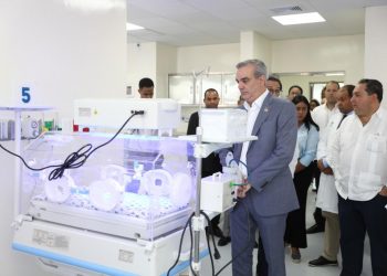 Gobierno entrega Unidad Materno Infantil en el Hospital Marcelino Vélez