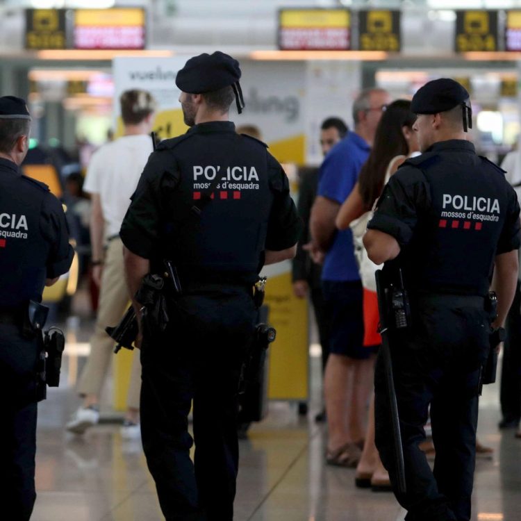 Roban bolso con más de 8,5 millones de euros a unos turistas rusos en Barcelona