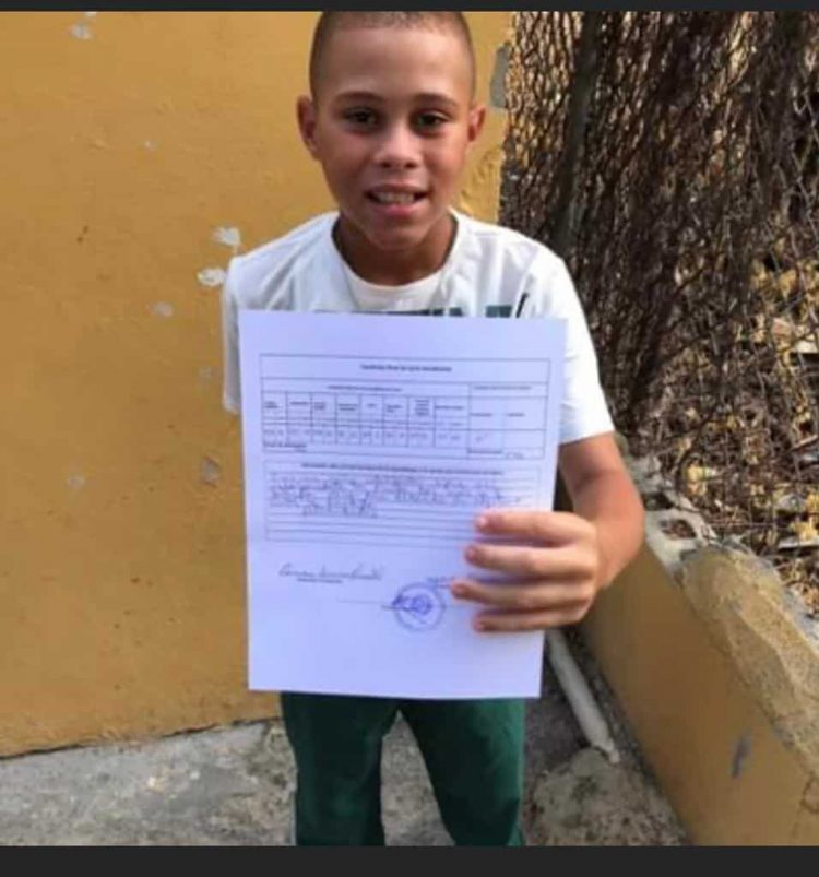 Encuentran niño de 11 años ahorcado en su habitación en Santiago