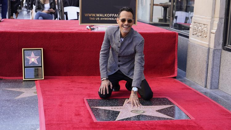 Marc Anthony recibe su estrella en el Paseo de la Fama de Hollywood