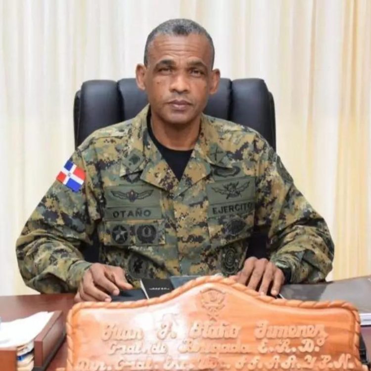 Designan al mayor general Juan José Otaño como jefe de la Policía Militar Electoral