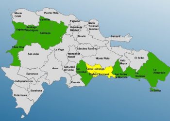 COE eleva a 11 las provincias en alerta por onda tropical y vaguada
