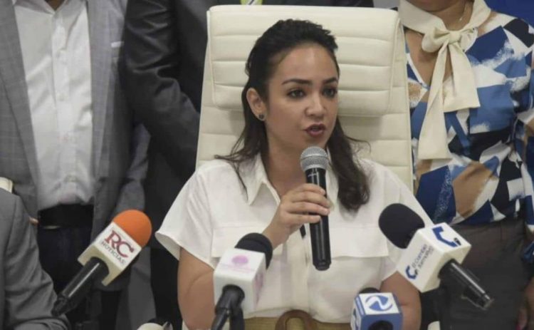 Faride Raful reafirma su candidatura por la senaduría del Distrito Nacional