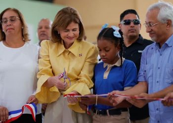 Gobierno inaugura cuatro obras en Santo Domingo y San Cristóbal