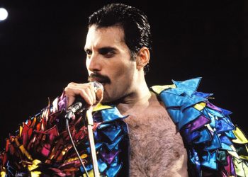 Peine para bigote de Freddie Mercury se vendió por miles de dólares