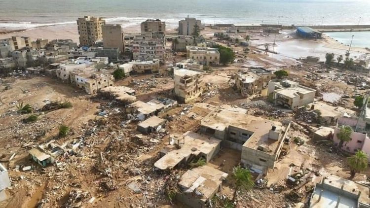 Al menos 3.338 muertos han sido enterrados en Libia tras devastadoras inundaciones