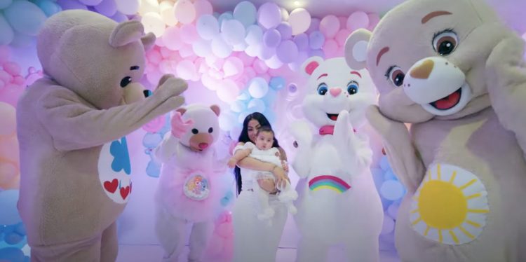 Yailin lanza “Mía”, una bachata dedicada a su hija Cattleya