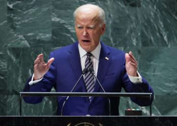 Biden anuncia que EE.UU. comenzará lanzamientos aéreos de ayuda humanitaria sobre Gaza