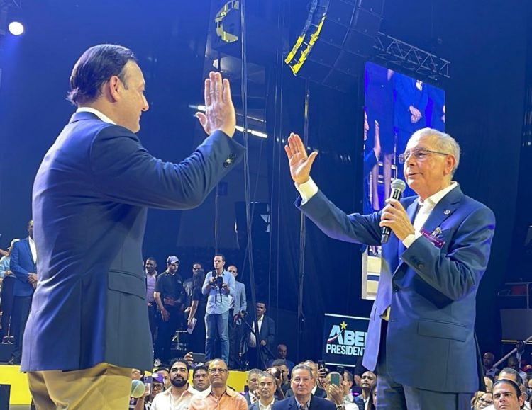 PLD proclama a Abel Martínez como su candidato presidencial para el 2024