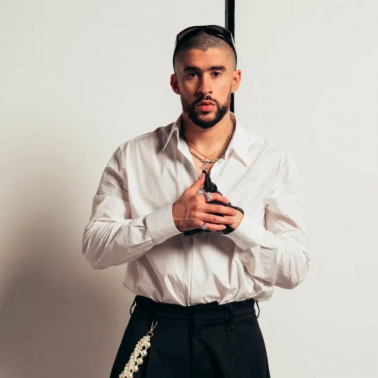 Bad Bunny lanza oferta de presentaciones en Puerto Rico para impulsar la participación electoral