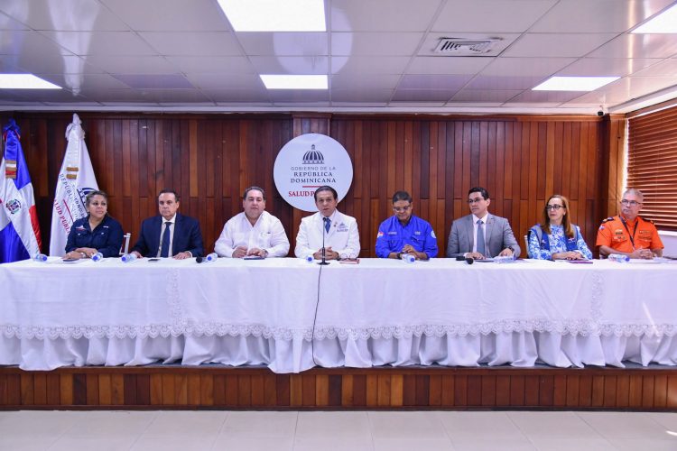 Reportan 13 muertes y más de 14,000 casos sospechosos por dengue