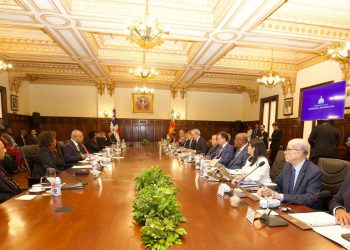 Gobierno dominicano firma con Surinam convenios para el fortalecimiento económico del país