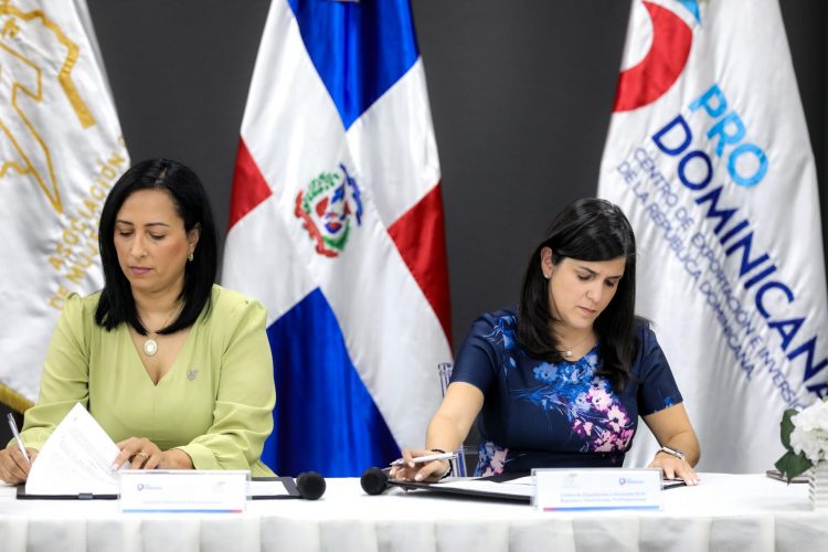 ProDominicana y ADME firman acuerdo para promover a las mujeres en el sector exportador